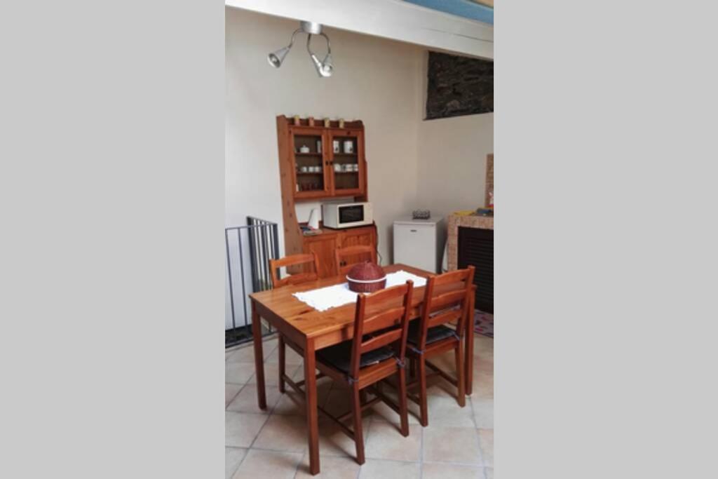 Alloggio Per Vacanze A Isolabona 外观 照片